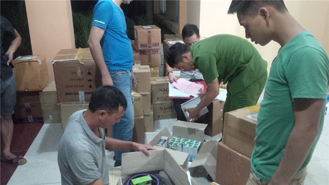 Bắt giữ vụ vận chuyển thuốc, sản phẩm chăm sóc sức khỏe không rõ nguồn gốc
