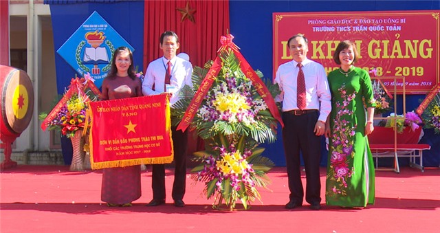 TP 32Win12 com tại tài khoản: Gần 30,5 ngàn học sinh phấn khởi chào đón năm học mới