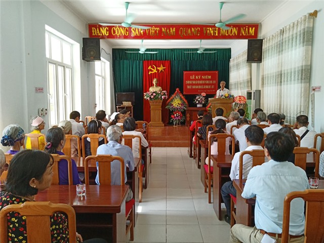 Hội Người mù thành phố 32Win12 com tại tài khoản: kỷ niệm 25 năm thành lập; tổng kết 10 năm chương trình hành động việc làm, xoá đói giảm nghèo