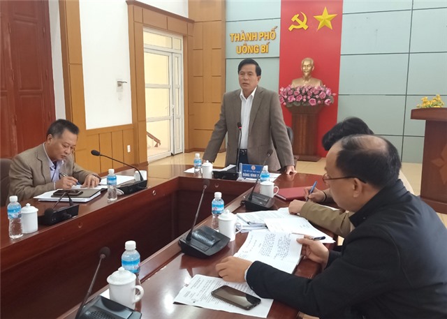 Nghe báo cáo kết quả kiểm đếm lò vôi thủ công trên địa bàn thành phố