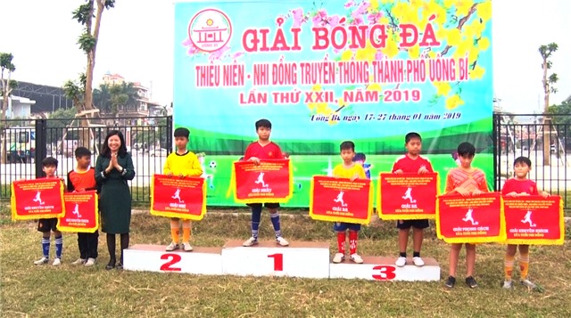  Tổng kết, trao giải Giải bóng đá TNNĐ thành phố 32Win12 com tại tài khoản lần thứ 22 