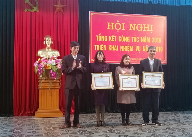 Phường Trưng Vương tổng kết công tác Đảng, công tác thi đua khen thưởng năm 2018