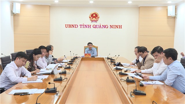 Chủ tịch UBND tỉnh Nguyễn Văn Thắng nghe báo cáo đề xuất ý tưởng quy hoạch một số dự án 32Win03 cá cược trực tuyến