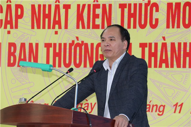 Khai giảng lớp cập nhật kiến thức mới cho cán bộ thuộc diện BTV Thành ủy quản lý