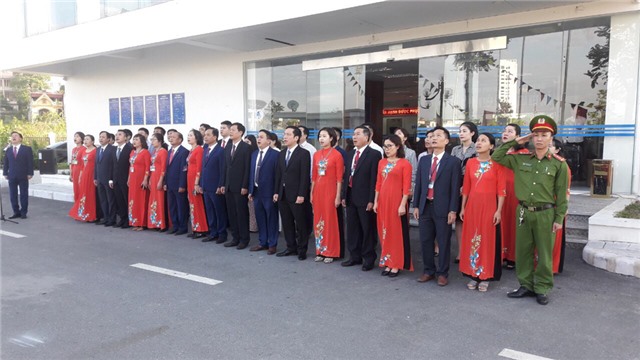 TP 32Win12 com tại tài khoản: Nhiều xã, phường, đơn vị thực hiện nghi thức chào cờ đầu tuần