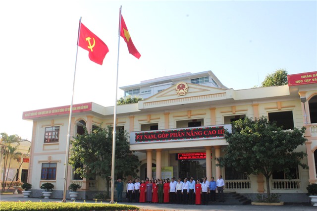 Phường Yên Thanh: Trang nghiêm nghi thức chào cờ Tổ quốc