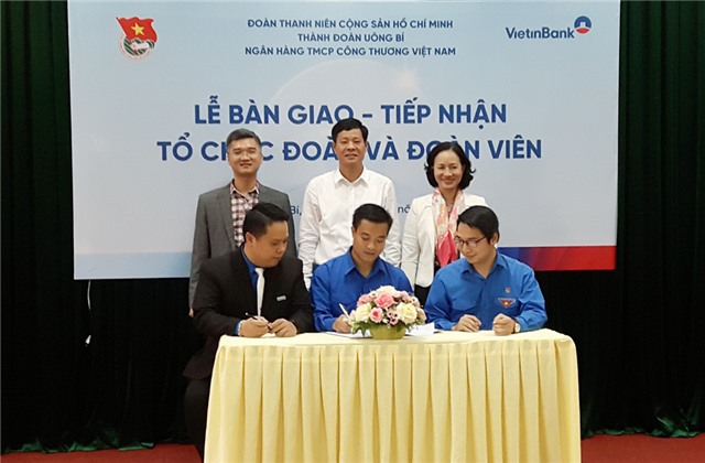 Bàn giao chi đoàn thanh niên VietinBank - 32Win12 com tại tài khoản về Đoàn thanh niên Ngân hàng TMCP Công thương Việt Nam 