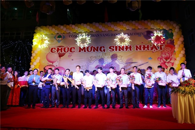 Than Vàng Danh - Doanh nghiệp vì người Link Đăng Nhập Và Tải App 32 WIN COM Mới