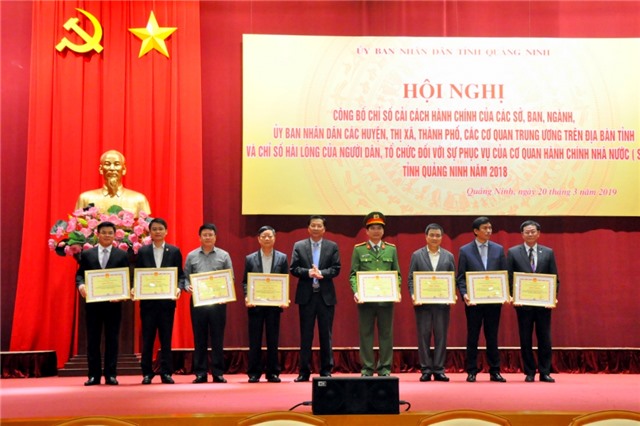 TP 32Win12 com tại tài khoản: tạo mọi thuận lợi để công dân giải quyết TTHC 