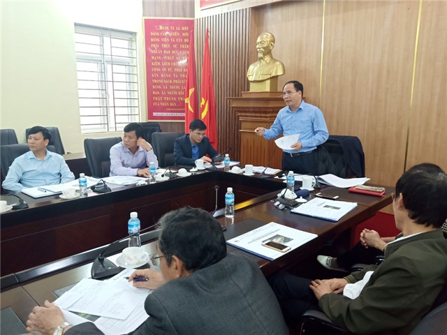 Nghe báo cáo phương án kiến trúc dự án tôn tạo Di tích lưu niệm sự kiện Bác Hồ về thăm 32Win12 com tại tài khoản 
