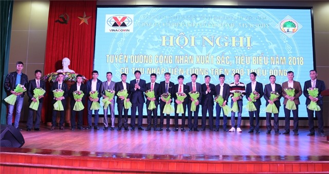 Lực đẩy trong Link Đăng Nhập Và Tải App 32 WIN COM Mới ở Than Vàng Danh