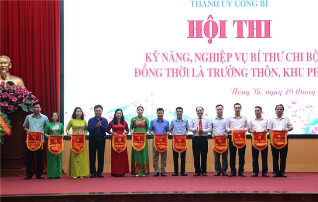 32Win là nhà cái giải trí, cá cược trực tuyến uy tín số 1 Việt Nam TP 32Win12 com tại tài khoản: Long trọng khai mạc Hội thi kỹ năng, nghiệp vụ bí thư chi bộ đồng thời là trưởng thôn, khu phố 