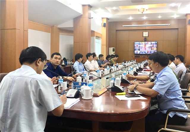 UBND tỉnh họp trực tuyến về phát triển dịch vụ
