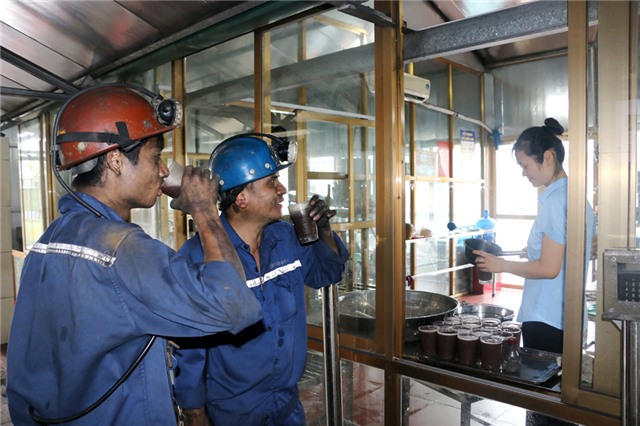 Ngành Than chủ động phòng, chống nắng nóng cho công nhân