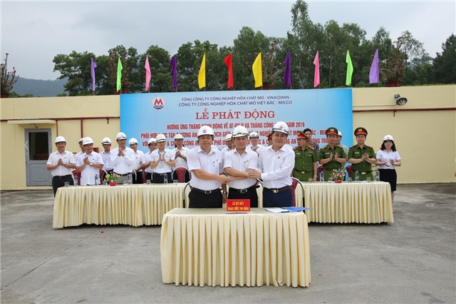 Công ty công nghiệp hóa chất mỏ Việt Bắc - Micco hưởng ứng tháng hành động AT-VSLĐ, tháng công nhân 