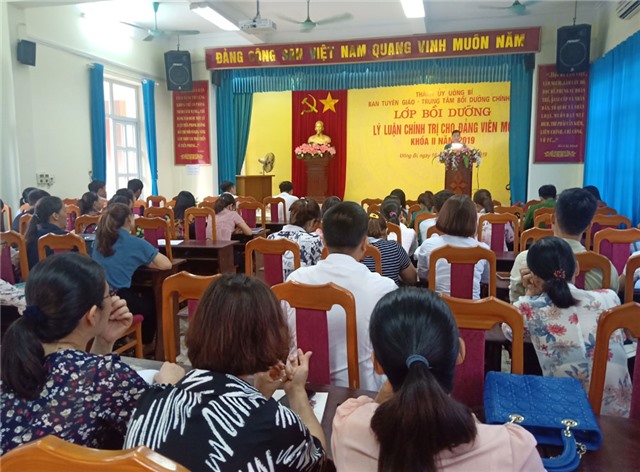 Khai giảng lớp bồi dưỡng lý luận chính trị cho đảng viên mới khóa 2-2019