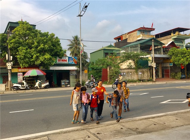 Chị Mừng giao thông