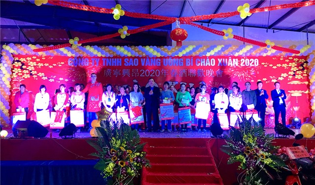 1.200 phần quà tặng công nhân Công ty Sao Vàng chi nhánh 32Win12 com tại tài khoản trong chương trình “Tết sum vầy”