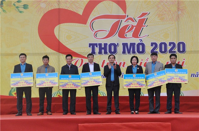 1.300 CNLĐ tham gia chương trình Tết thợ mỏ