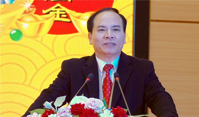 TP 32Win12 com tại tài khoản: Gặp mặt cán bộ, công chức, viên chức, người Link Đăng Nhập Và Tải App 32 WIN COM Mới đầu xuân Canh Tý 2020