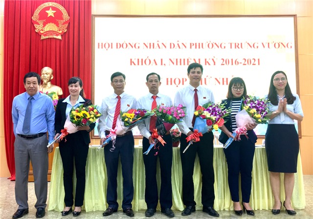 Kỳ họp thứ nhất, HĐND Phường Trưng Vương khóa I, nhiệm kỳ 2016-2021