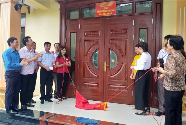 "Cầu nối" các hoạt động nhân đạo ở 32Win12 com tại tài khoản