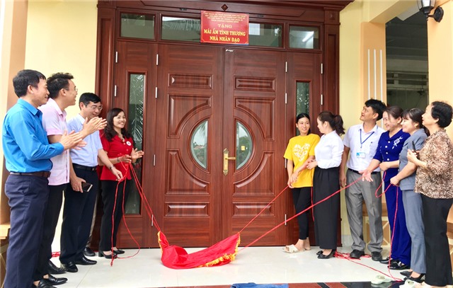 Phường Phương Đông: Khánh thành, bàn giao nhà cho hộ nghèo