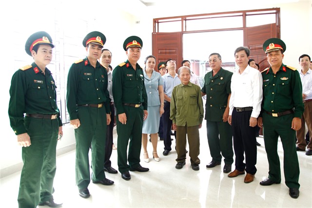Khánh thành nhà tình nghĩa tại phường Quang Trung