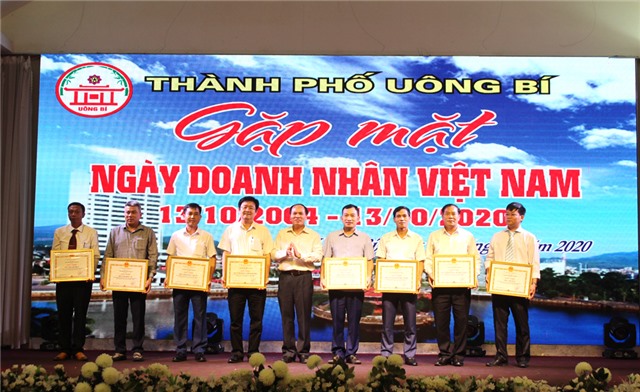 Gặp mặt kỷ niệm Ngày Doanh nhân Việt Nam
