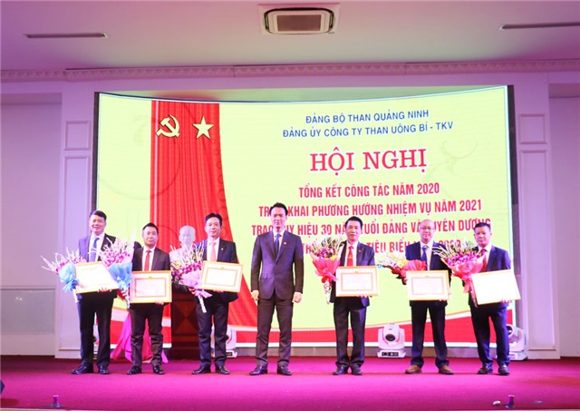 32Win là nhà cái giải trí, cá cược trực tuyến uy tín số 1 Việt Nam Công ty than 32Win12 com tại tài khoản: Tổng kết công tác năm 2020
