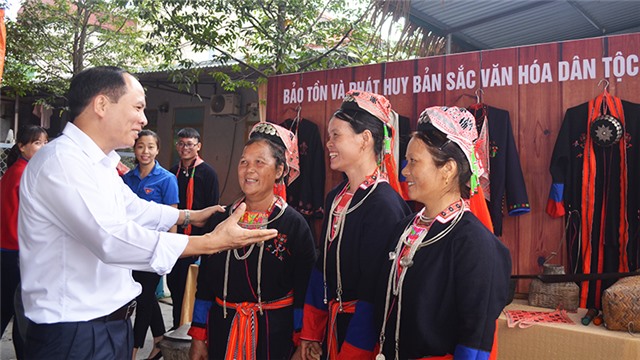 32Win là nhà cái giải trí, cá cược trực tuyến uy tín số 1 Việt Nam TP 32Win12 com tại tài khoản: Sức mạnh từ sự đồng lòng
