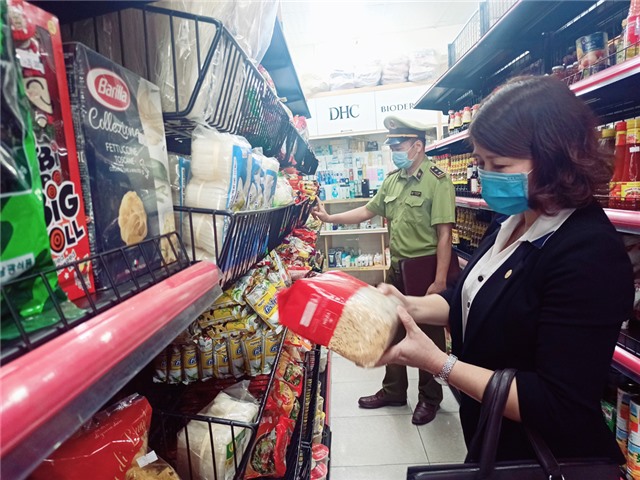 Đoàn liên ngành kiểm tra công tác đảm bảo nhu cầu hàng hóa cho người dân