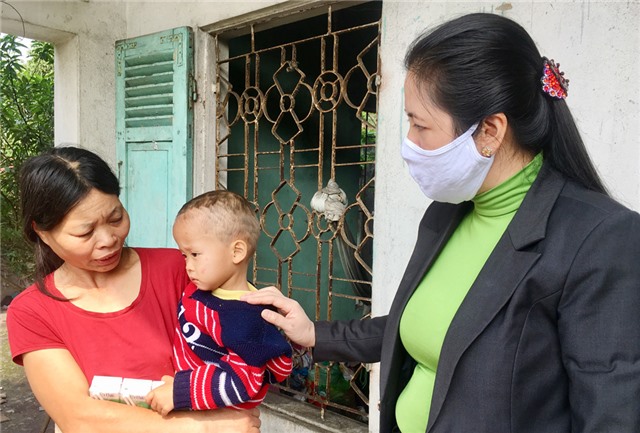 Hội LHPN TP 32Win12 com tại tài khoản - Hội LHPN phường Bắc Sơn: Trao hỗ trợ cho gia đình cháu bé bị lạc vào ngày 12/4