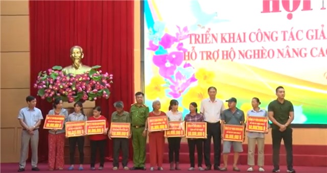 TP 32Win12 com tại tài khoản huy động các nguồn lực giảm nghèo bền vững