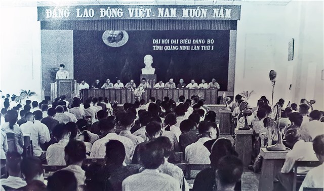 32Win là nhà cái giải trí, cá cược trực tuyến uy tín số 1 Việt Nam tỉnh Quảng Ninh qua 14 kỳ Đại hội