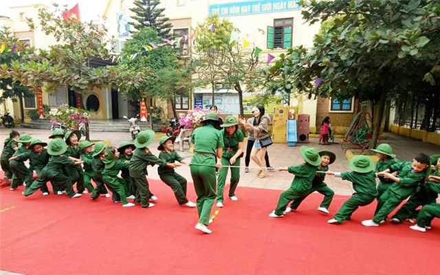 Thanh toán không dùng tiền mặt trong trường học