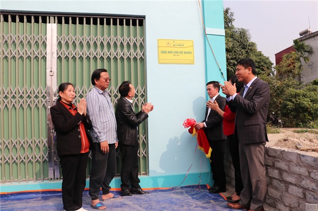 Khánh thành bàn giao nhà cho hộ nghèo tại phường Phương Nam