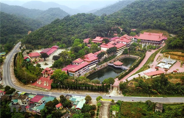 Quảng Ninh ưu tiên du lịch khép kín và đón khách đoàn ngoài tỉnh
