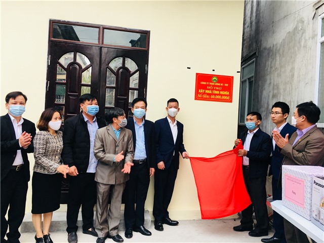 Khánh thành, bàn giao nhà tình nghĩa cho gia đình hội viên Phạm Xuân Thương