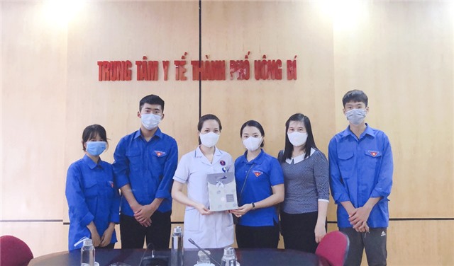 Nữ cán bộ đoàn nhiệt tình, năng nổ với nhiều hoạt động tiếp sức, phòng chống dịch bệnh Covid-19