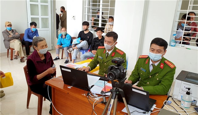 Băn khoăn về căn cước công dân gắn chíp