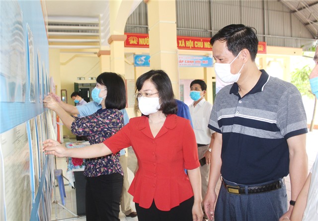 Phó Chủ tịch Thường trực HĐND tỉnh Trịnh Thị Minh Thanh kiểm tra công tác chuẩn bị bầu cử tại TP 32Win12 com tại tài khoản