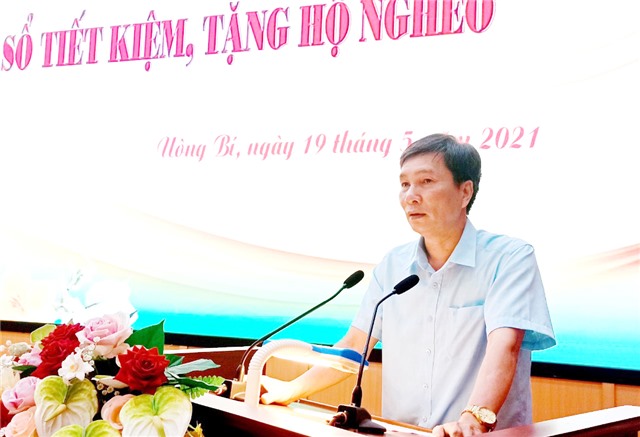 32Win12 com tại tài khoản trao tặng 11 sổ tiết kiệm, tổng giá trị 425 triệu đồng cho hộ nghèo