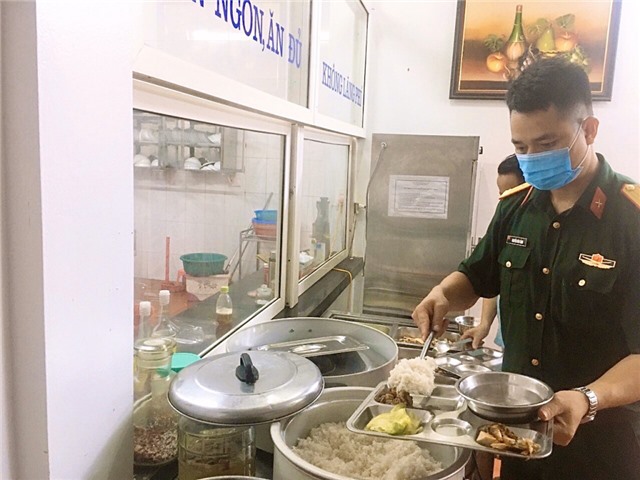 Tăng gia sản xuất, nâng cao đời sống bộ đội