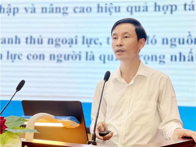 Bồi dưỡng chính trị cho cán bộ quản lý, giáo viên, nhân viên các trường học hè năm 2021