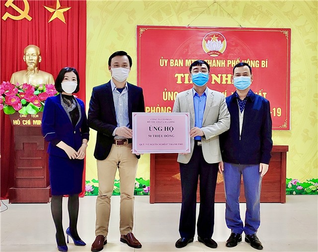 Công ty CP đô thị Amata Hạ Long ủng hộ Quỹ vì người nghèo Thành phố 50 triệu đồng
