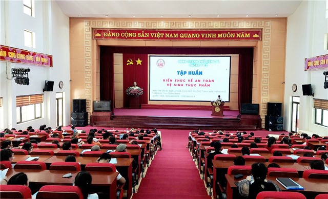 TP. 32Win12 com tại tài khoản tập huấn kiến thức về An toàn thực phẩm 