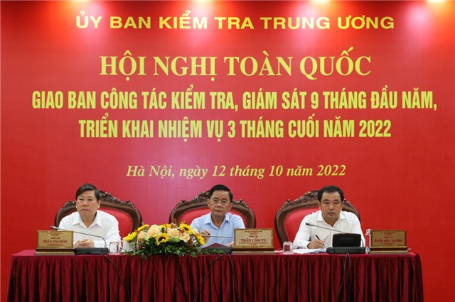Bộ Chính trị đã kỷ luật 10 tổ chức đảng và 5 đảng viên từ đầu năm đến nay