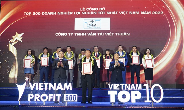 Việt Thuận Group được vinh danh Top 500 Doanh nghiệp lợi nhuận tốt nhất Việt Nam 2022