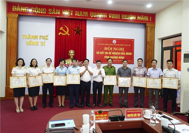 Sơ kết thực hiện 6 kế hoạch quản lý nhà nước của UBND tỉnh về thuế 